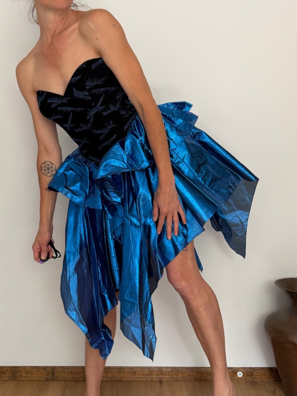 Vintage Black and Electric Blue Strapless Prom Dress - Picture 2 of 13